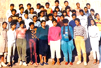 ESCA Antanimena, la classe de 2nde C1, le 16 juin 1987 La classe de 2nde C1 à l ESCA, Ecole Sacré Coeur Antanimena Antananarivo Madagascar 1987