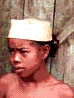Voyage a Madagascar, l Est et le Sud Est, ici fillette a Mananjary - Photo KW - un site de Pensee Chretienne, Webmaster Ravo.Madagascar