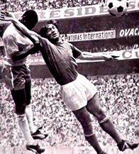 Football, citations et anecdotes - Edson Arantes Do Nascimento dit Pelé qui est tout simplement le meilleur joueur de football de tous les temps